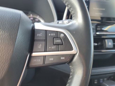 Used 2022 Toyota Highlander XSE image 34
