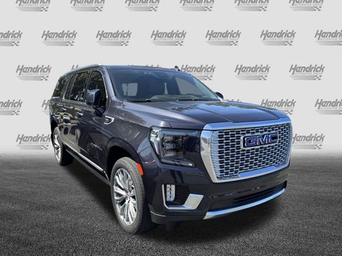 Used 2023 GMC Yukon XL Denali AWD/4WD image 2