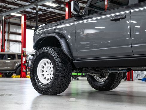 New 2025 Ford Bronco Heritage Edition AWD/4WD image 12