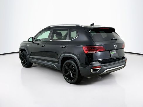 Used 2024 Volkswagen Taos SE FWD image 5