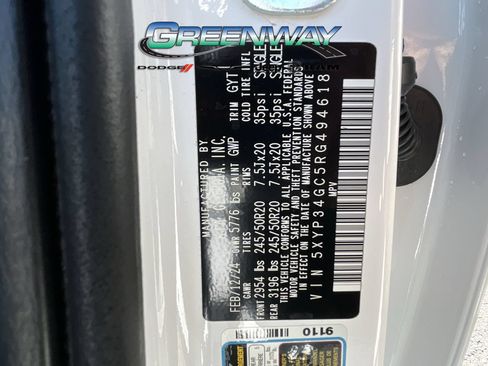 Used 2024 Kia Telluride EX w/ EX Captain's Chair Package FWD image 35
