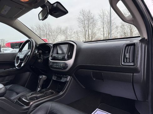 Used 2017 GMC Canyon SLT image 19