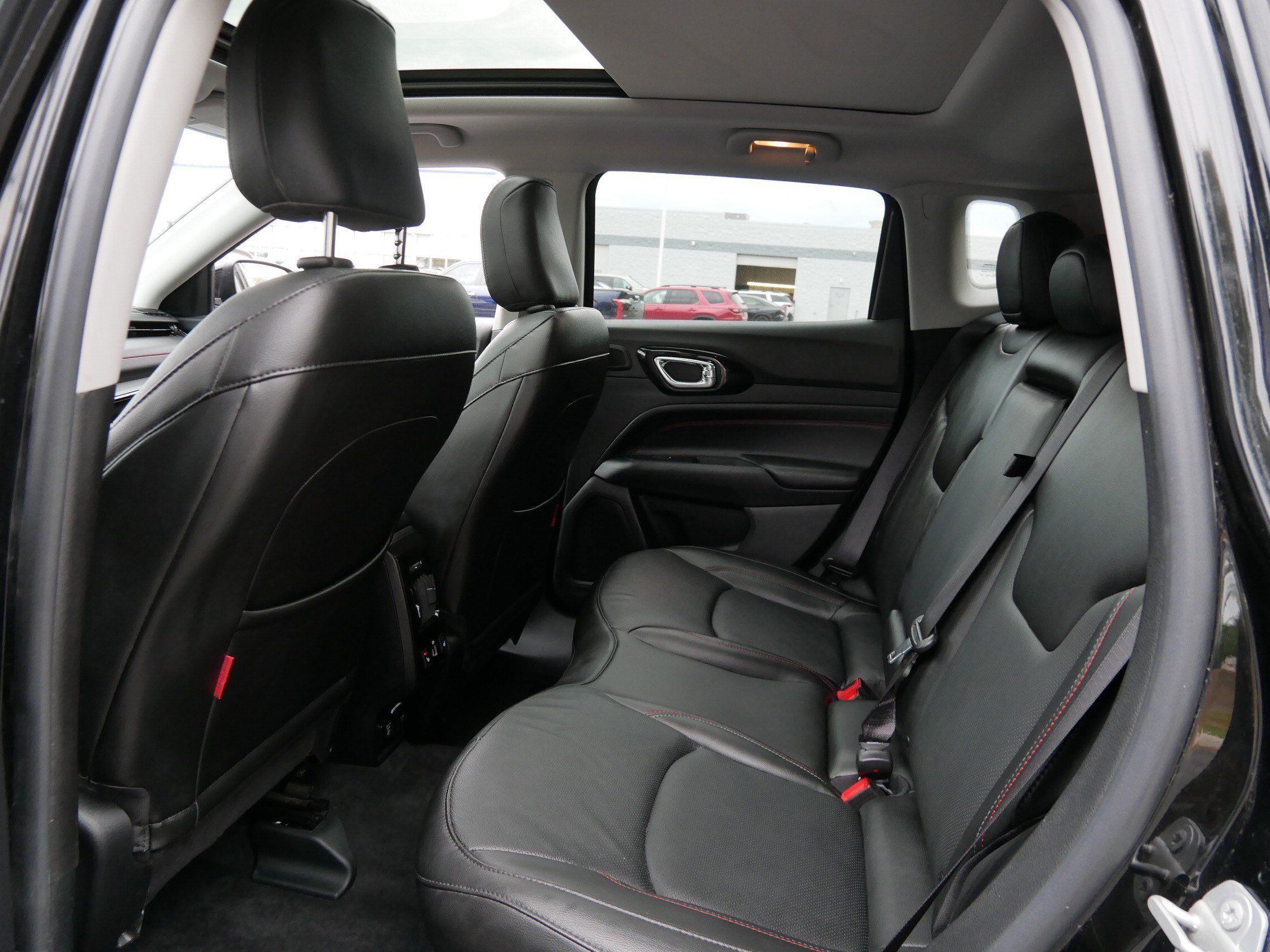 Used 2022 Jeep Compass Trailhawk w/ Trailhawk Elite Group AWD/4WD image 24