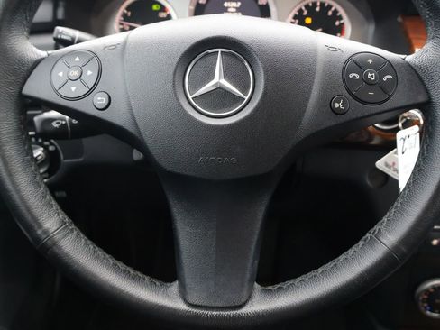 Used 2010 Mercedes-Benz GLK 350 4MATIC image 13