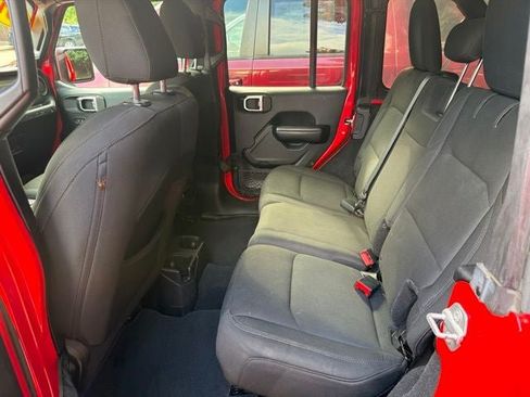 Used 2018 Jeep Wrangler Unlimited Sport S AWD/4WD image 20