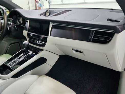Used 2023 Porsche Macan GTS image 25