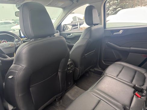 Used 2022 Ford Escape Titanium w/ Class II Trailer Tow Package image 24