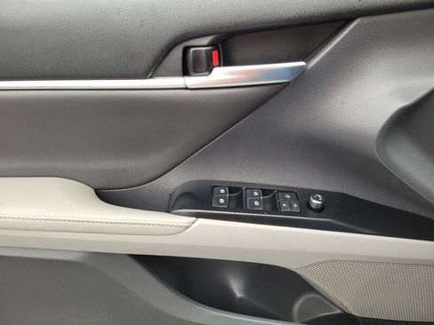 Used 2019 Toyota Camry XSE image 26