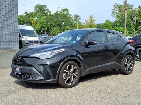 Certified 2020 Toyota C-HR XLE FWD image 3