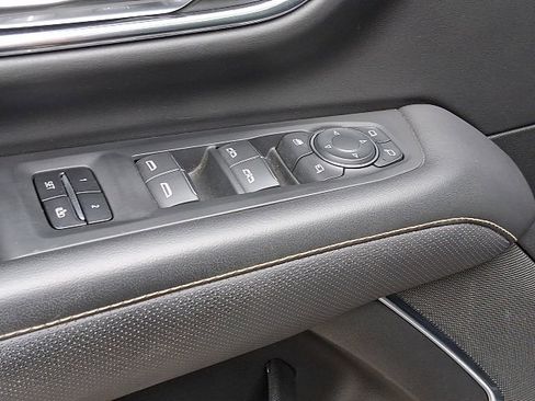 Used 2023 Chevrolet Tahoe Premier image 17