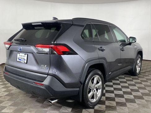 Used 2021 Toyota RAV4 XLE Premium AWD/4WD image 6