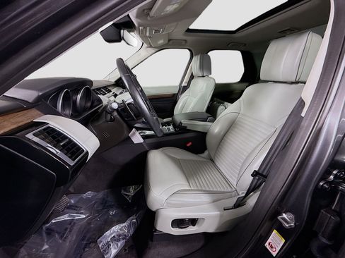 Used 2017 Land Rover Discovery HSE Luxury image 22