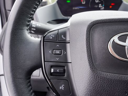 Used 2023 Toyota bZ4X Limited image 25