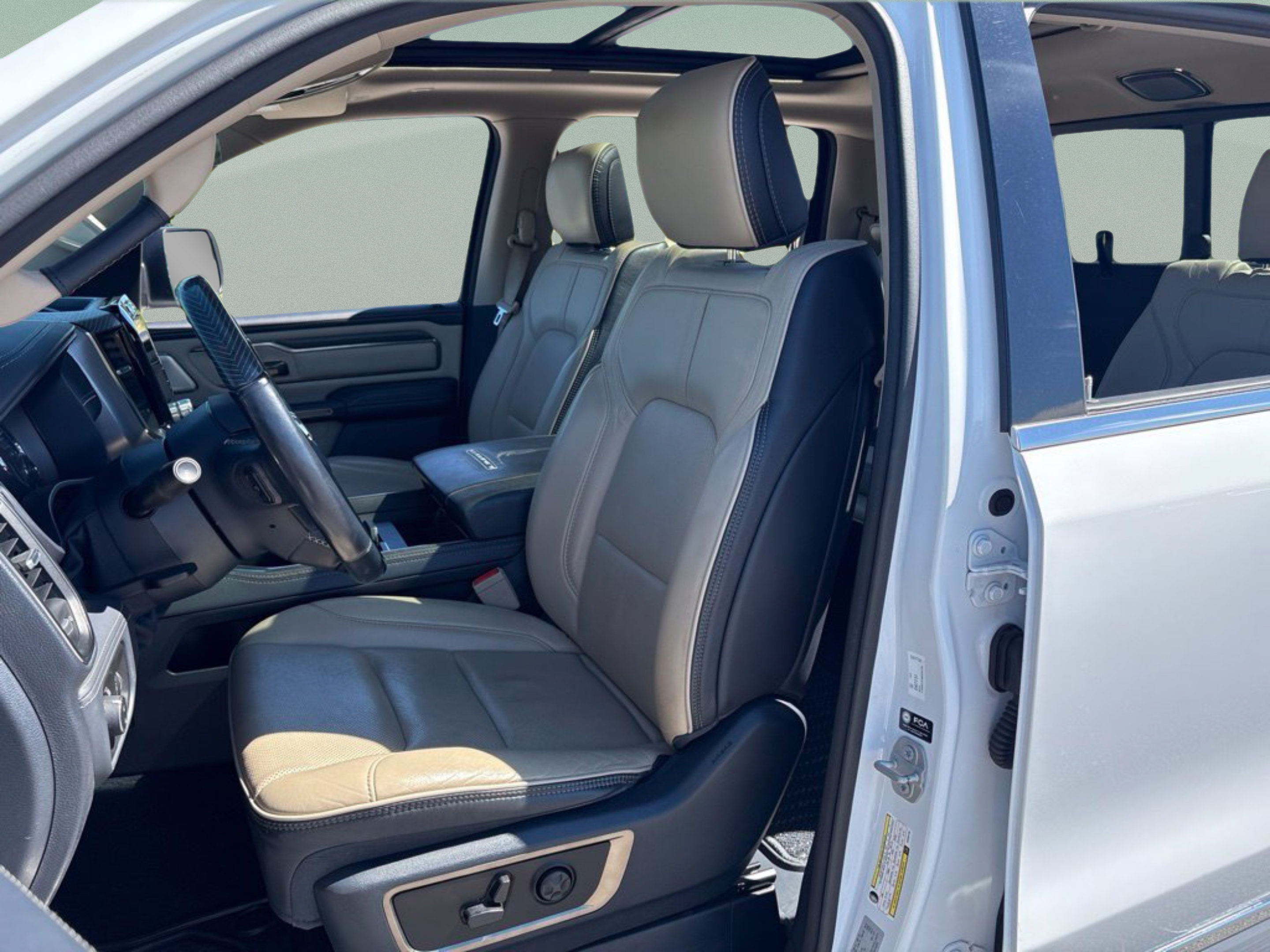 Used 2021 RAM 1500 Limited AWD/4WD image 26