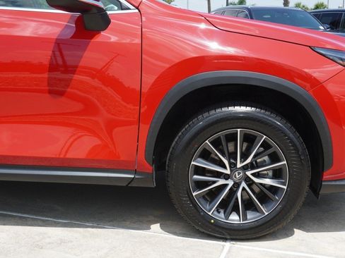 Certified 2024 Lexus NX 250 FWD image 9