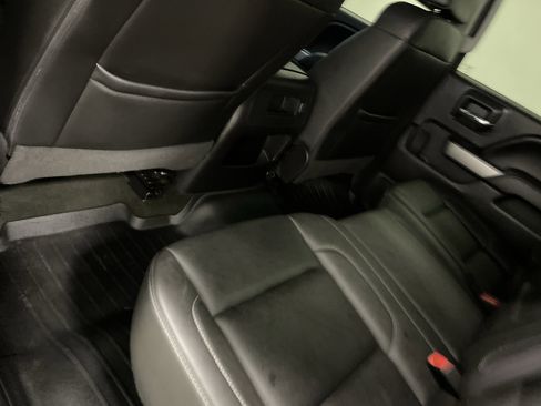 Used 2017 Chevrolet Silverado 1500 LTZ Z71 w/ LTZ Plus Package AWD/4WD image 17
