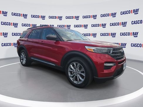 Used 2023 Ford Explorer XLT w/ Equipment Group 202A AWD/4WD image 1