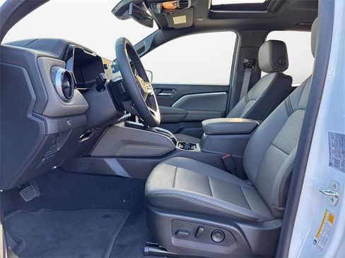 New 2026 Chevrolet Colorado ZR2 w/ Off-Road Front Bumper Package image 9