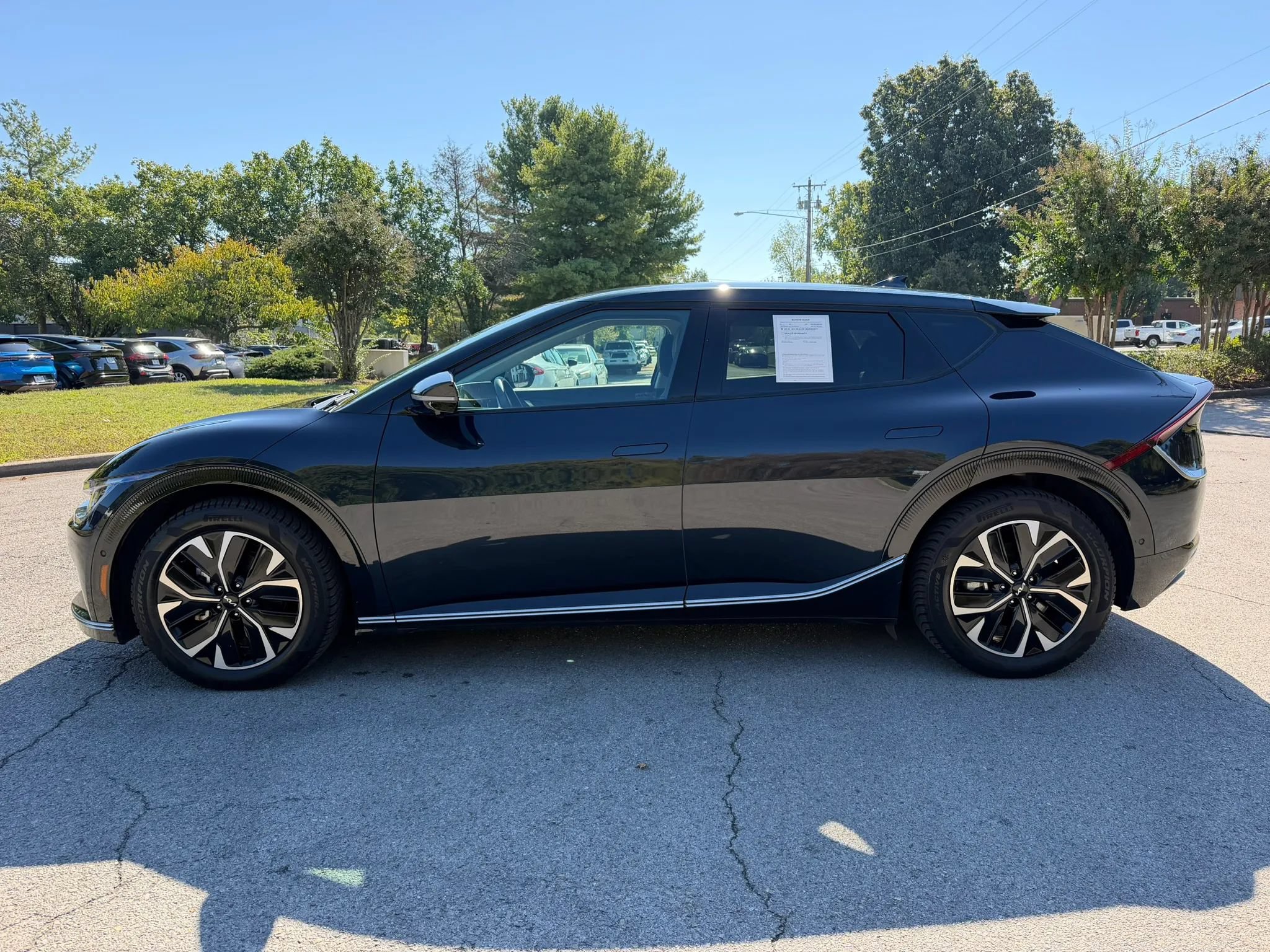 Used 2022 Kia EV6 Wind w/ Wind Technology Package AWD/4WD image 9