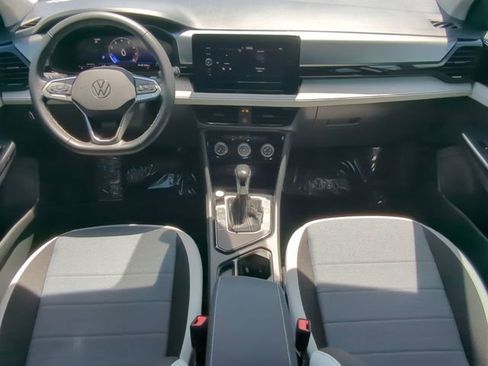 Certified 2025 Volkswagen Taos S FWD image 11