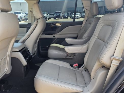 Used 2022 Lincoln Aviator Reserve w/ Elements Package Plus RWD image 28