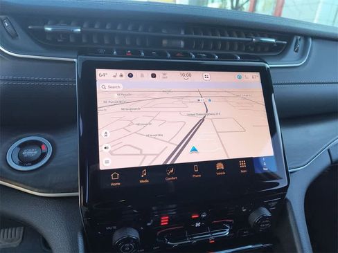 New 2025 Jeep Grand Cherokee Limited image 18