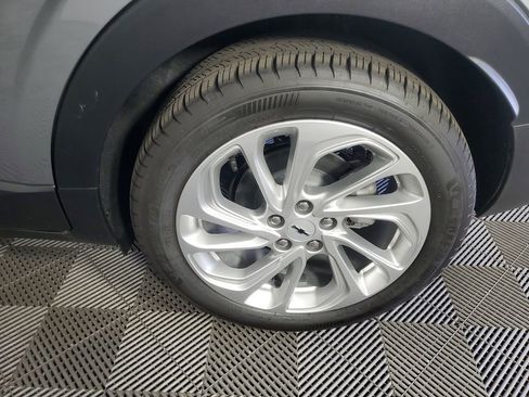 New 2027 Chevrolet Bolt LT FWD image 29