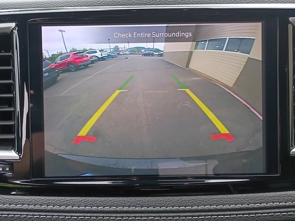 Used 2025 Chrysler Pacifica Limited FWD image 23