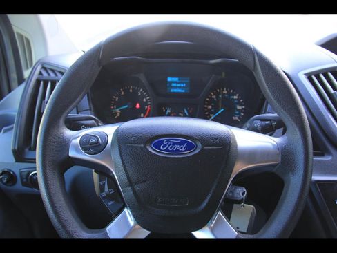 Used 2018 Ford Transit 350 XLT image 9