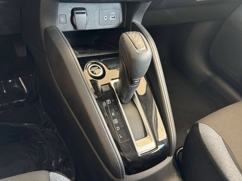Used 2025 Nissan Versa SV FWD image 39