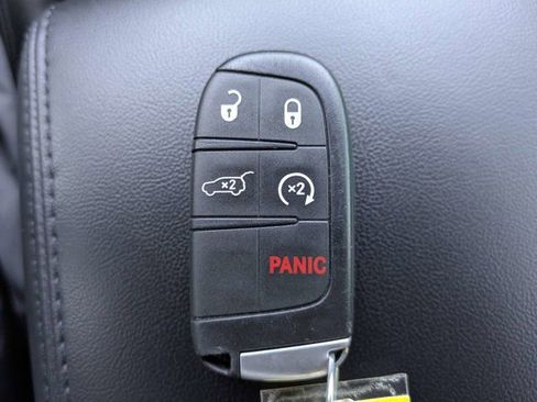 Used 2022 Jeep Grand Cherokee Laredo X RWD image 35
