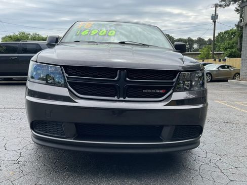Used 2018 Dodge Journey SE w/ Popular Equipment Group FWD image 2