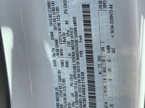 Used 2024 Ford F350 XLT image 32