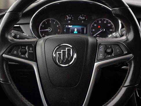 Used 2021 Buick Encore Preferred image 23