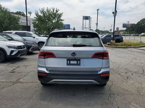 Used 2024 Volkswagen Taos S FWD image 5