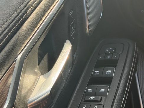 Used 2025 RAM 1500 Laramie w/ Night Edition AWD/4WD image 11