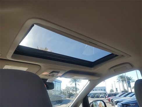 Used 2020 Toyota Sienna XLE image 13