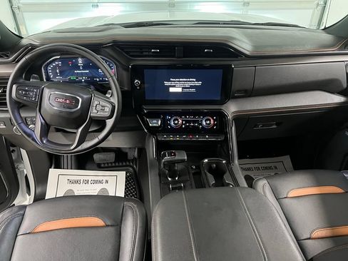 Used 2023 GMC Sierra 1500 AT4 w/ Technology Package AWD/4WD image 30