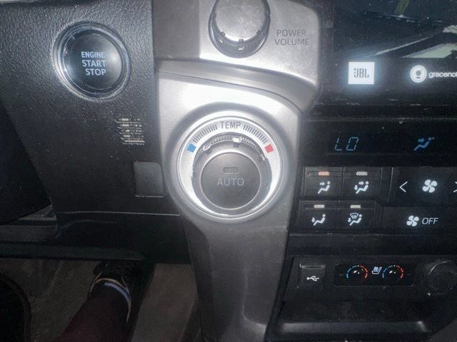 Used 2021 Toyota 4Runner Limited AWD/4WD image 22