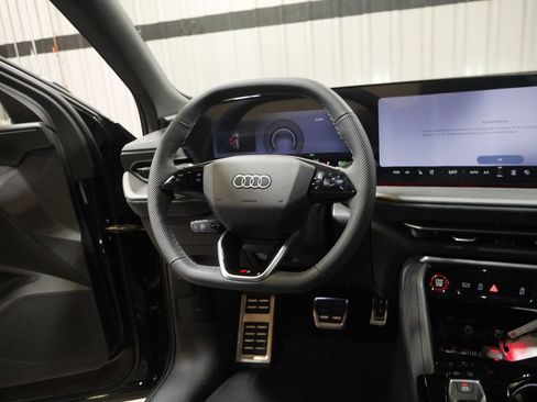 New 2026 Audi SQ5 Prestige AWD/4WD image 26