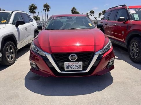 Used 2020 Nissan Altima 2.5 SR FWD image 2