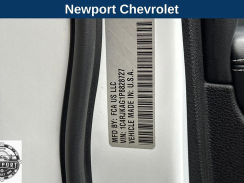 Used 2023 Jeep Grand Cherokee L Laredo image 31