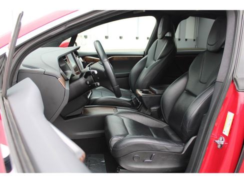 Used 2018 Tesla Model X 100D image 8