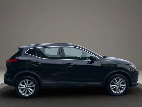 Used 2019 Nissan Rogue Sport SV w/ Technology Package image 8