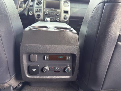 Used 2017 Ford Expedition Limited image 24