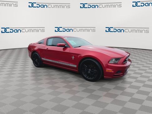 Used 2013 Ford Mustang Premium RWD image 2