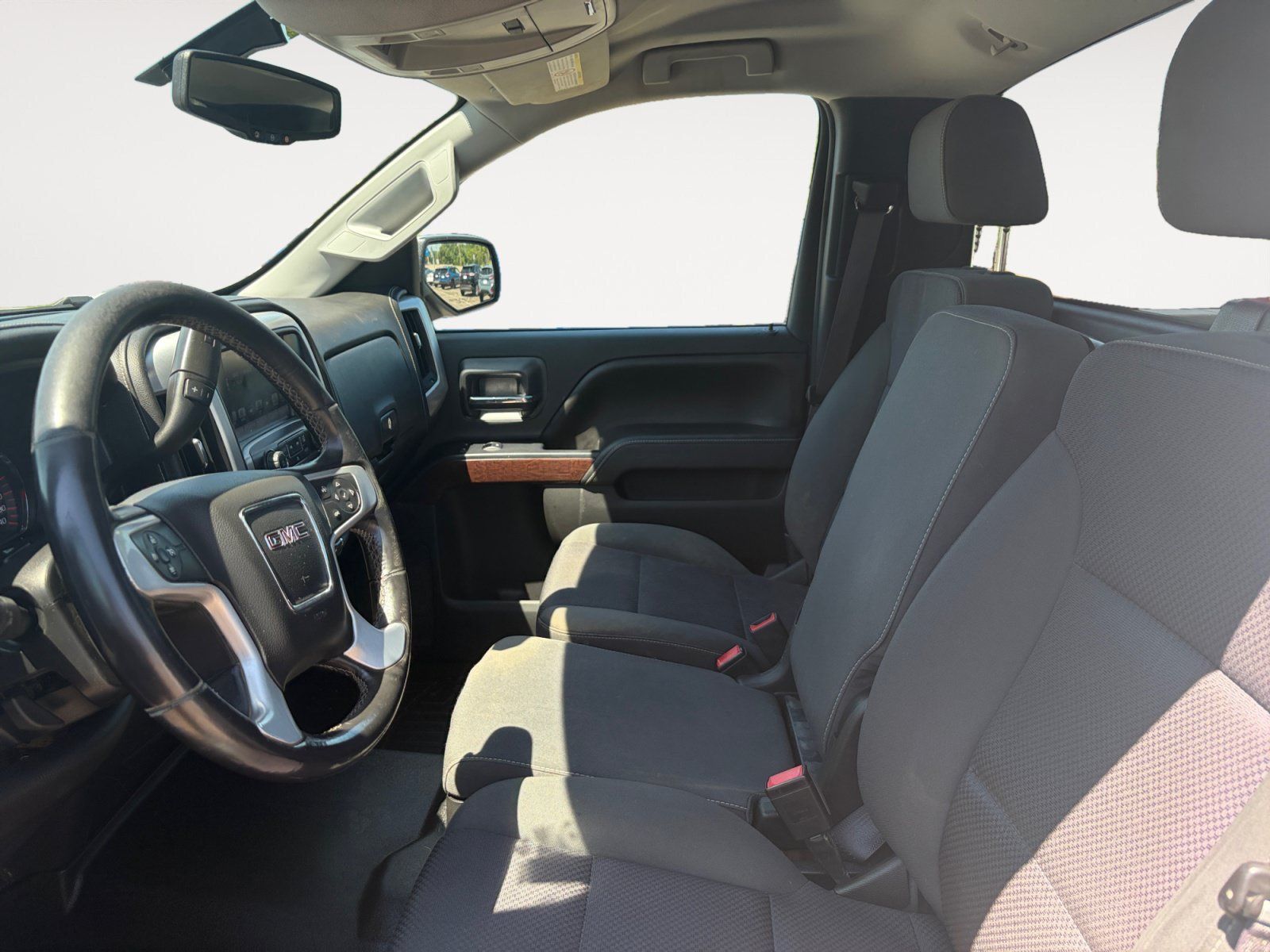 Used 2016 GMC Sierra 2500 SLE w/ SLE Preferred Package AWD/4WD image 9