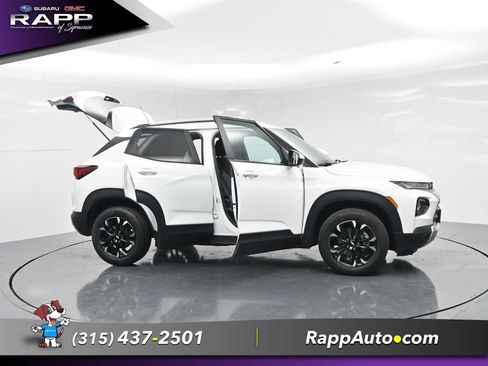 Used 2023 Chevrolet TrailBlazer LT AWD/4WD image 28