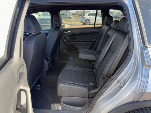 New 2024 Volkswagen Tiguan SE R-Line image 11