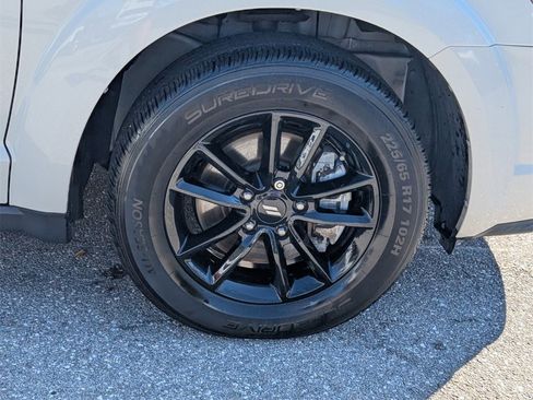 Used 2020 Dodge Journey SE w/ SE Popular Equipment Group image 9